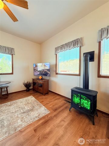 63 Shumway, Omak, WA 98841