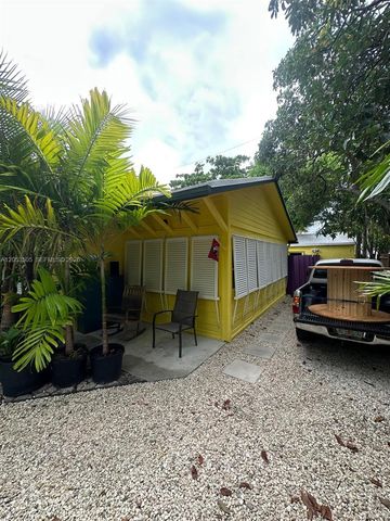 2 Kenmore Lane, Boynton Beach, FL 33435