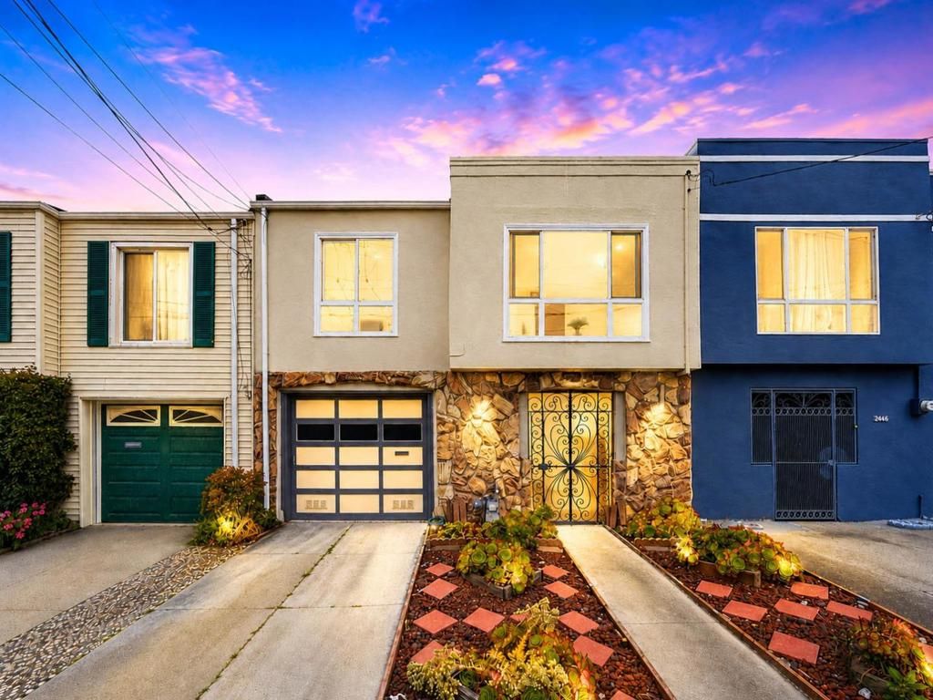 Image 1 of property listing at 2442 41st Avenue, San Francisco, CA 94116