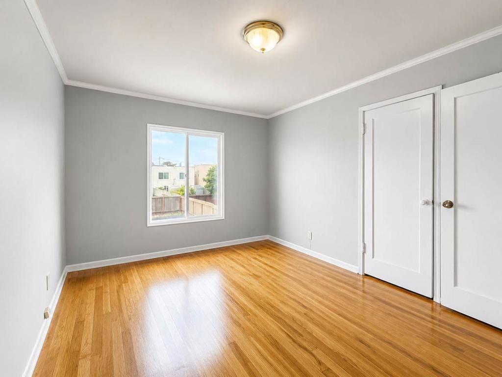 Image 14 of property listing at 2442 41st Avenue, San Francisco, CA 94116