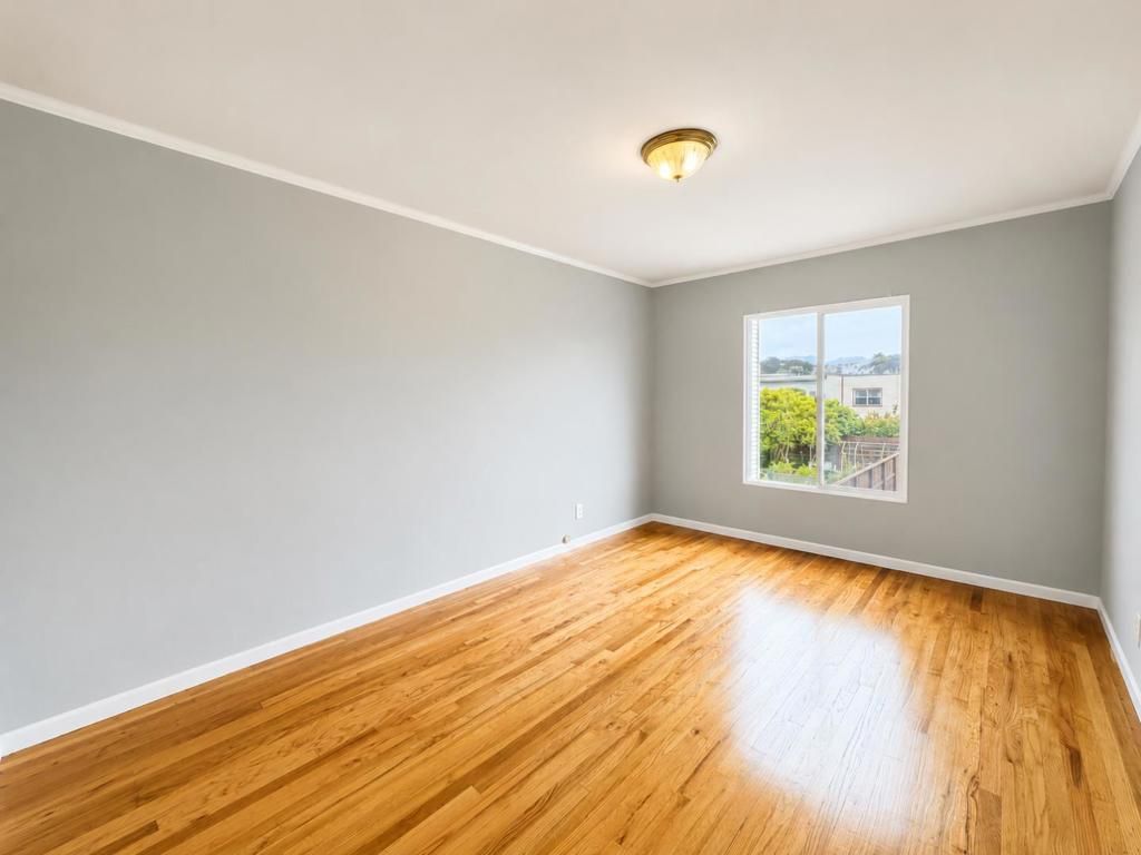 Image 15 of property listing at 2442 41st Avenue, San Francisco, CA 94116