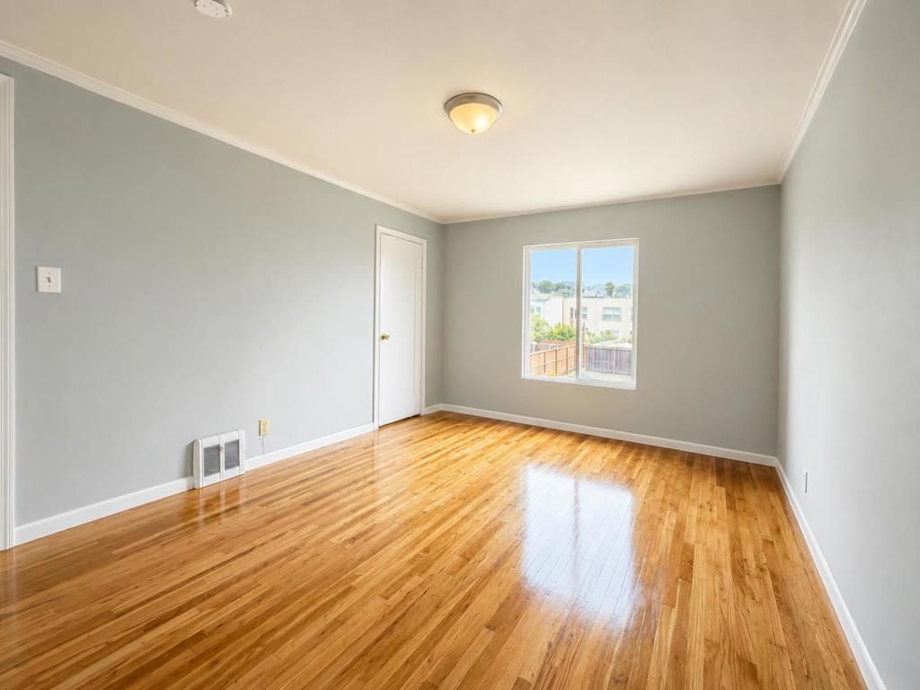 Image 17 of property listing at 2442 41st Avenue, San Francisco, CA 94116