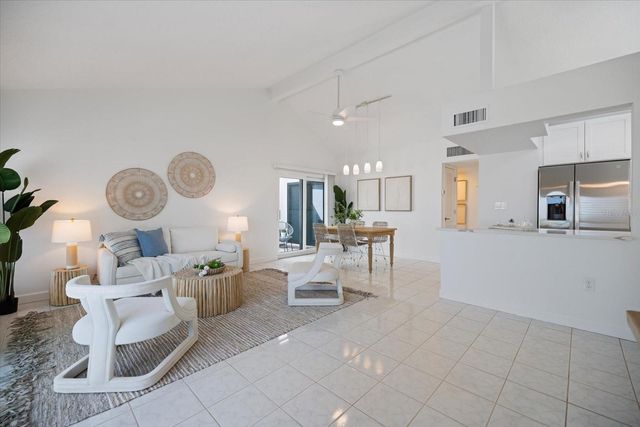 1585 TARPON CENTER DRIVE 20, Venice, FL 34285