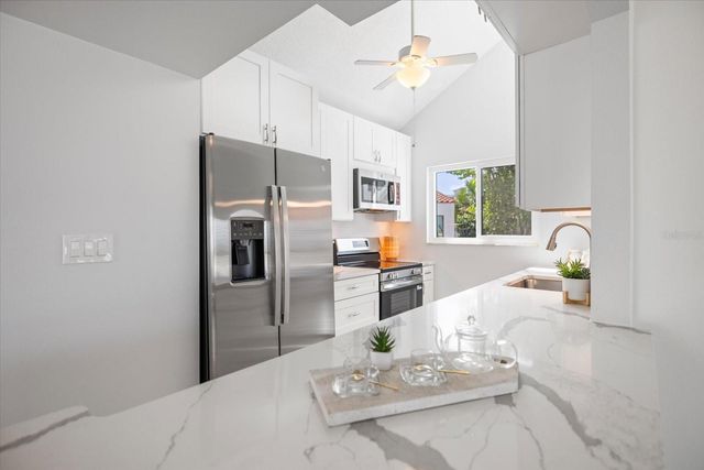 1585 TARPON CENTER DRIVE 20, Venice, FL 34285
