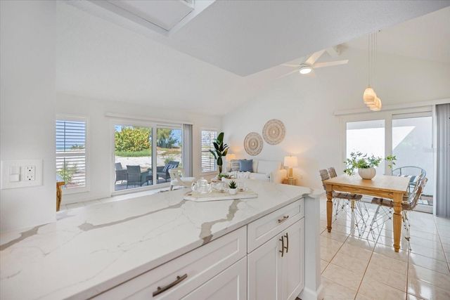 1585 TARPON CENTER DRIVE 20, Venice, FL 34285