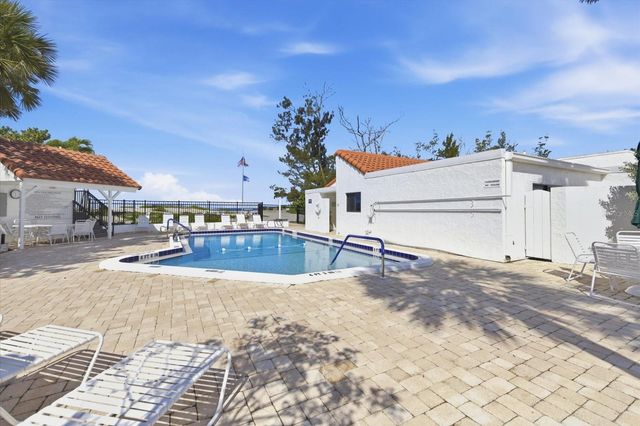 1585 TARPON CENTER DRIVE 20, Venice, FL 34285