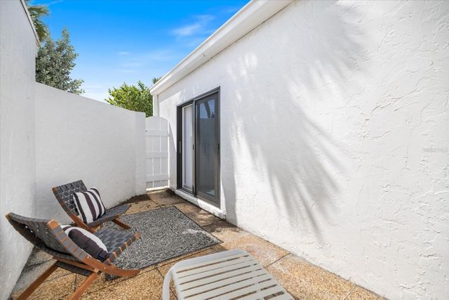 1585 TARPON CENTER DRIVE 20, Venice, FL 34285