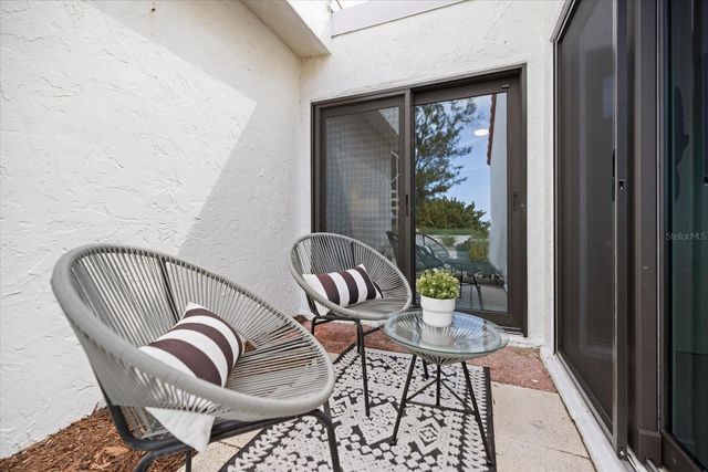1585 TARPON CENTER DRIVE 20, Venice, FL 34285