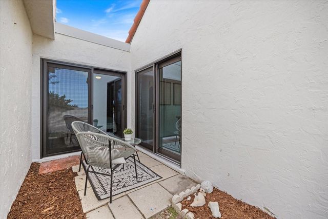 1585 TARPON CENTER DRIVE 20, Venice, FL 34285