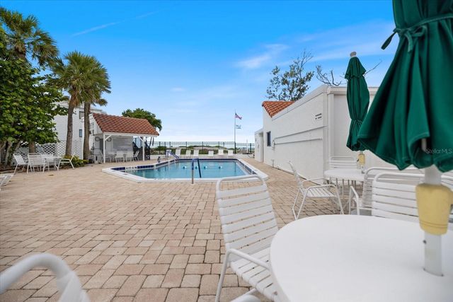 1585 TARPON CENTER DRIVE 20, Venice, FL 34285