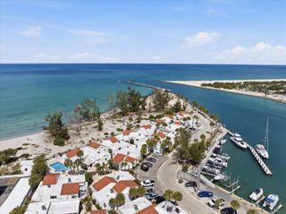 1585 TARPON CENTER DRIVE 20, Venice, FL 34285