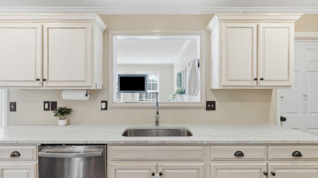 210 Hiwassee Drive NE, Charleston, TN 37310