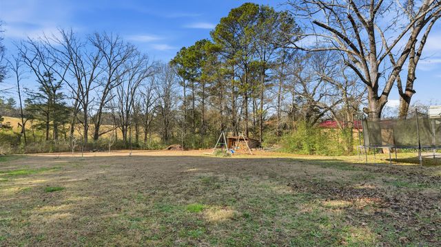 210 Hiwassee Drive NE, Charleston, TN 37310