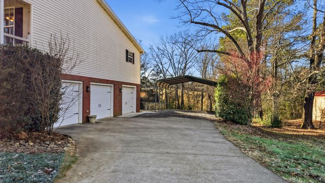 210 Hiwassee Drive NE, Charleston, TN 37310