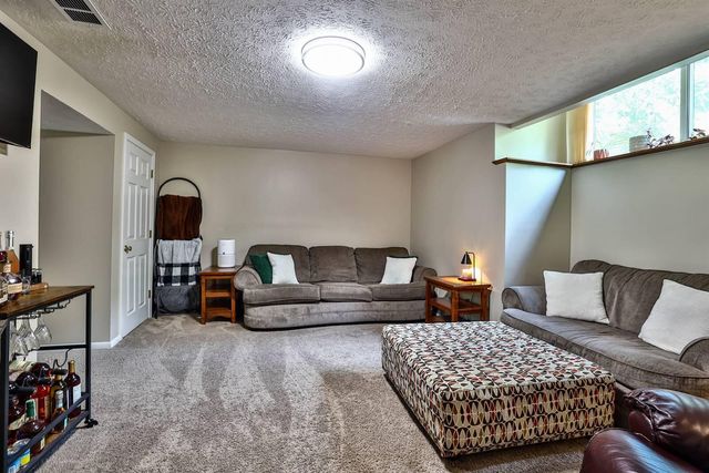 49 Springhouse Drive, Cold Spring, KY 41076