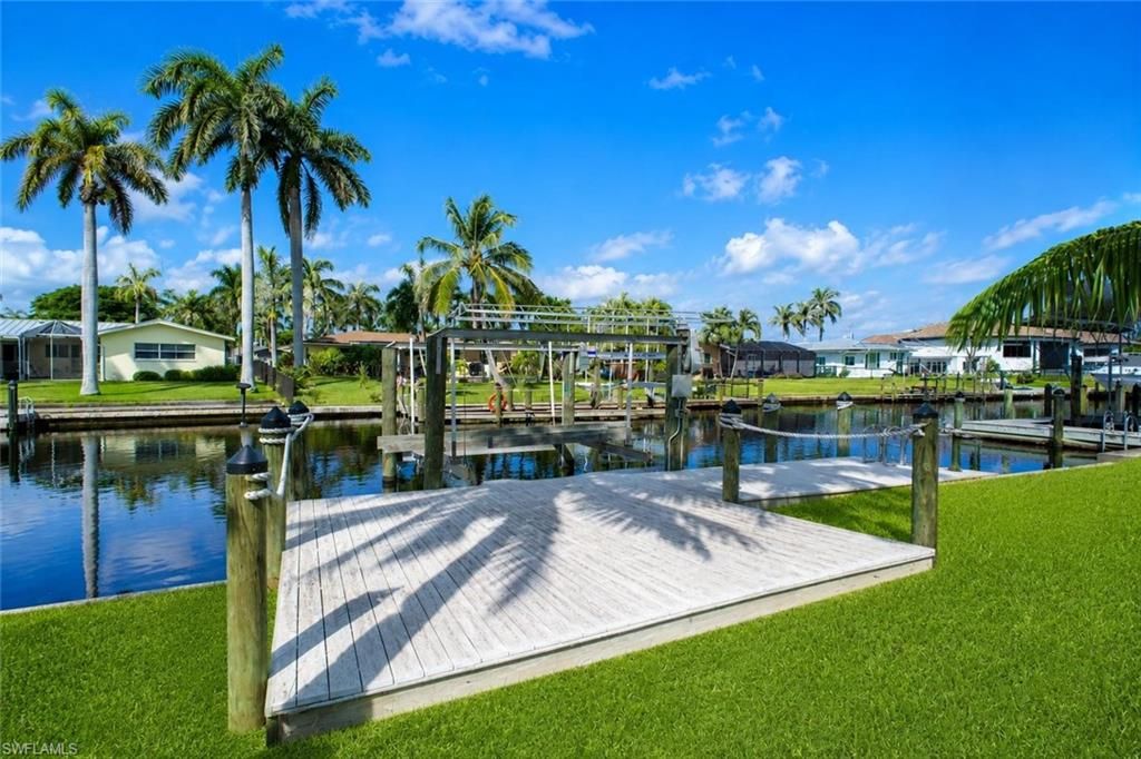5258 Skylark CT E, CAPE CORAL, FL 33904 — exterior