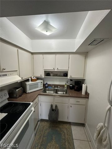1830 Maravilla AVE 317, Fort Myers, FL 33901