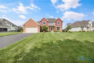 3016 Lexington Glen Boulevard, Monclova, OH 43542