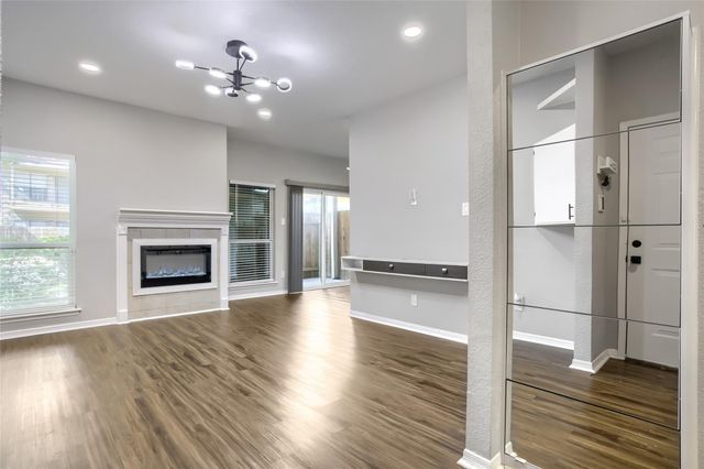1818 Augusta Drive 13, Houston, TX 77057