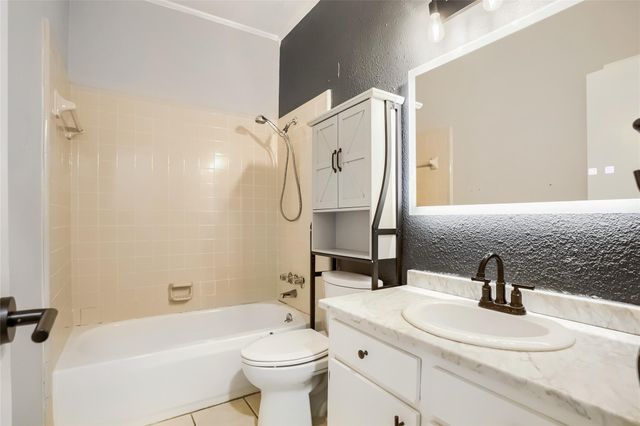 1818 Augusta Drive 13, Houston, TX 77057