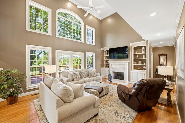 1324 Wakehurst Court, Lexington, KY 40509