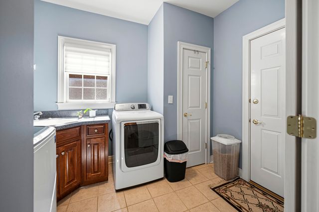 1324 Wakehurst Court, Lexington, KY 40509
