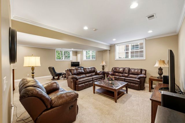 1324 Wakehurst Court, Lexington, KY 40509