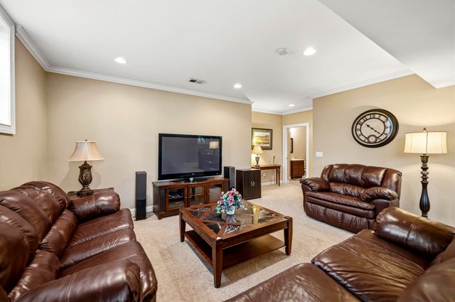 1324 Wakehurst Court, Lexington, KY 40509