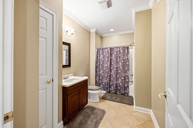 1324 Wakehurst Court, Lexington, KY 40509