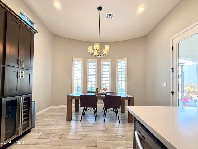 7467 SMUGGLERS GULCH Court, El Paso, TX 79911
