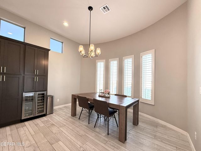 7467 SMUGGLERS GULCH Court, El Paso, TX 79911