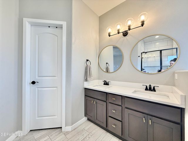 7467 SMUGGLERS GULCH Court, El Paso, TX 79911
