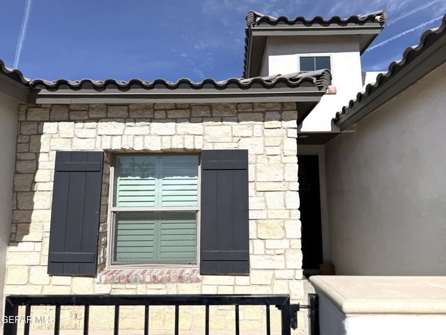7467 SMUGGLERS GULCH Court, El Paso, TX 79911