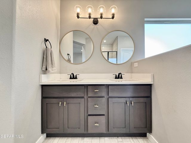 7467 SMUGGLERS GULCH Court, El Paso, TX 79911
