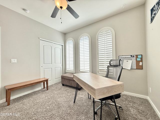 7467 SMUGGLERS GULCH Court, El Paso, TX 79911
