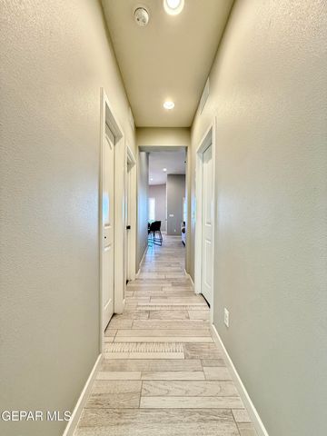 7467 SMUGGLERS GULCH Court, El Paso, TX 79911