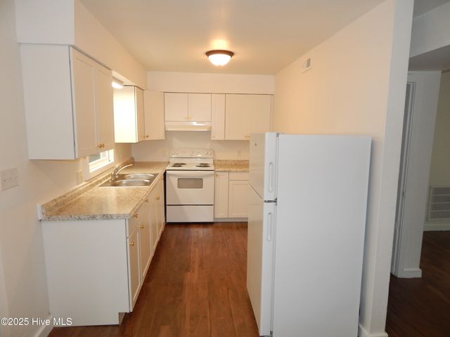 112 Ridge Place, Greenville, NC 27834