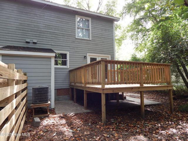112 Ridge Place, Greenville, NC 27834