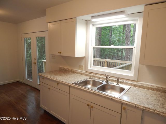 112 Ridge Place, Greenville, NC 27834