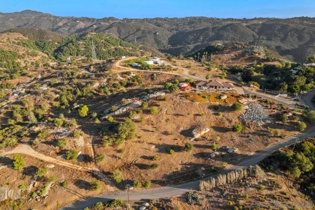 10881 Mystery Mountain Road, Valley Center, CA 92082