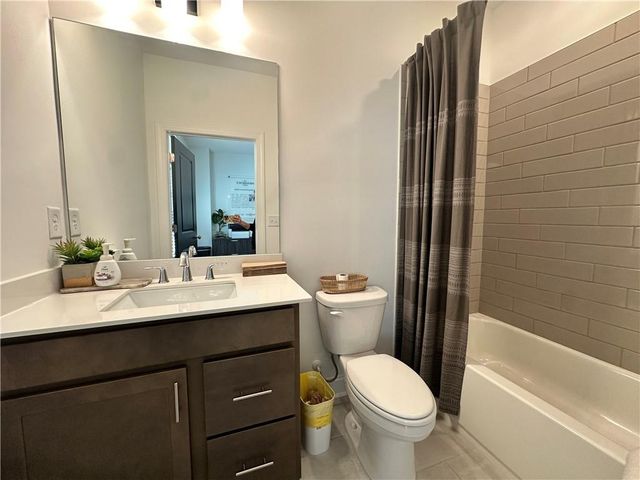 512 Alice Way D18, Cumming, GA 30040