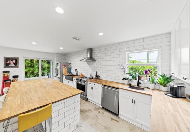 3016 Spanish Trail, Delray Beach, FL 33483