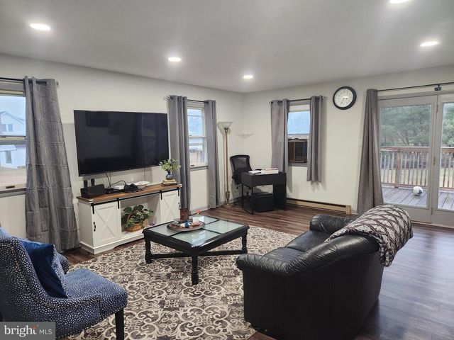 12916 SALEM AVE, Hagerstown, MD 21740