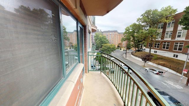 84-14 143rd Street 3F, Briarwood, NY 11435