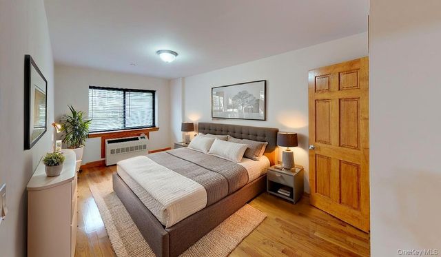 84-14 143rd Street 3F, Briarwood, NY 11435