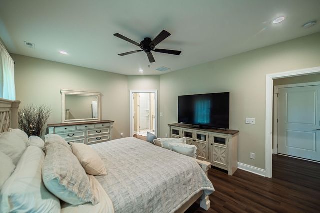 1725 N Friendship Road, Paducah, KY 42001