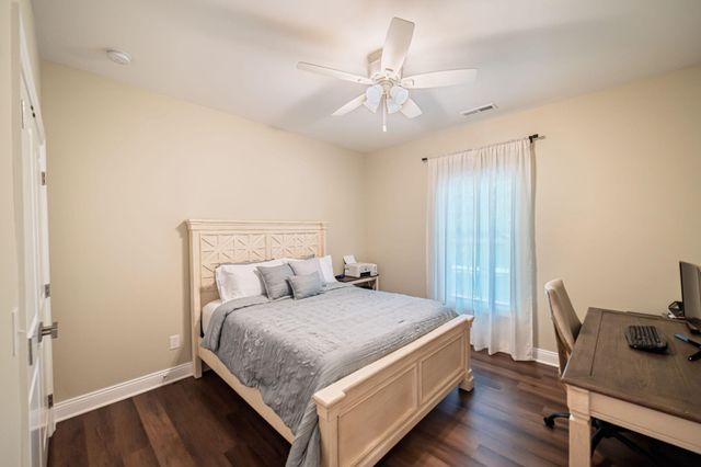 1725 N Friendship Road, Paducah, KY 42001