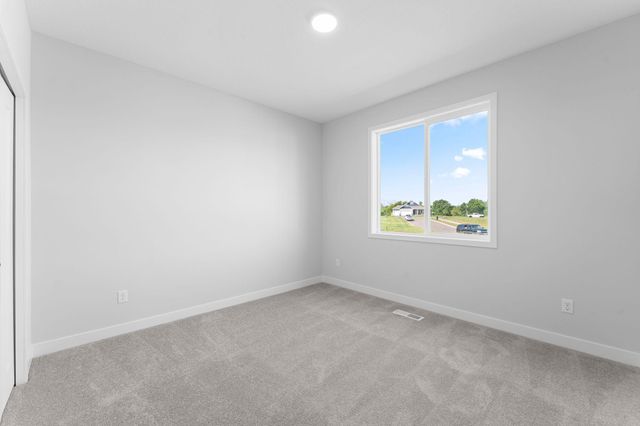 1566 Applegate Road, New Richmond, WI 54017