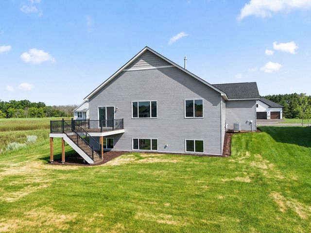 1566 Applegate Road, New Richmond, WI 54017