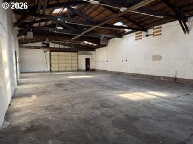 11307 Ne GLISAN St, Portland, OR 97220